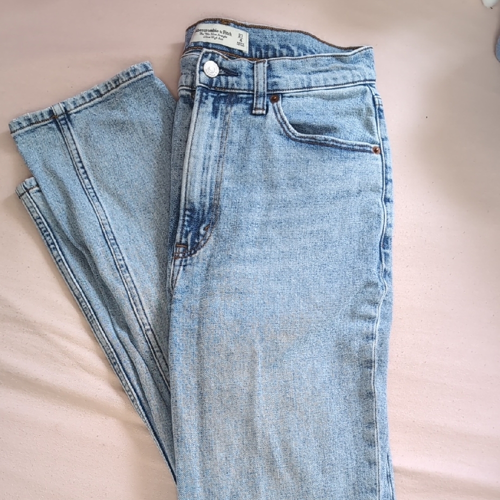 Abercrombie & Fitch 90's Straight Slim Ultra High Rise Jeans Size 27 Curve Love